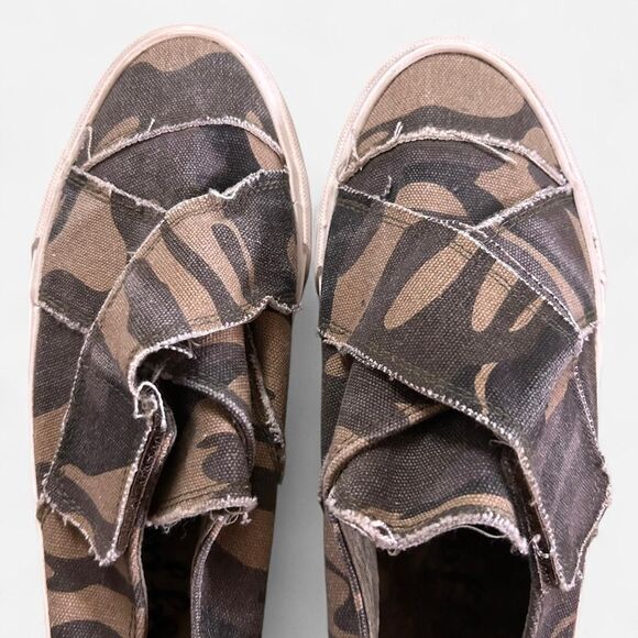 Camo slip on distressed boho causal sneakers - Picture 2 of 6